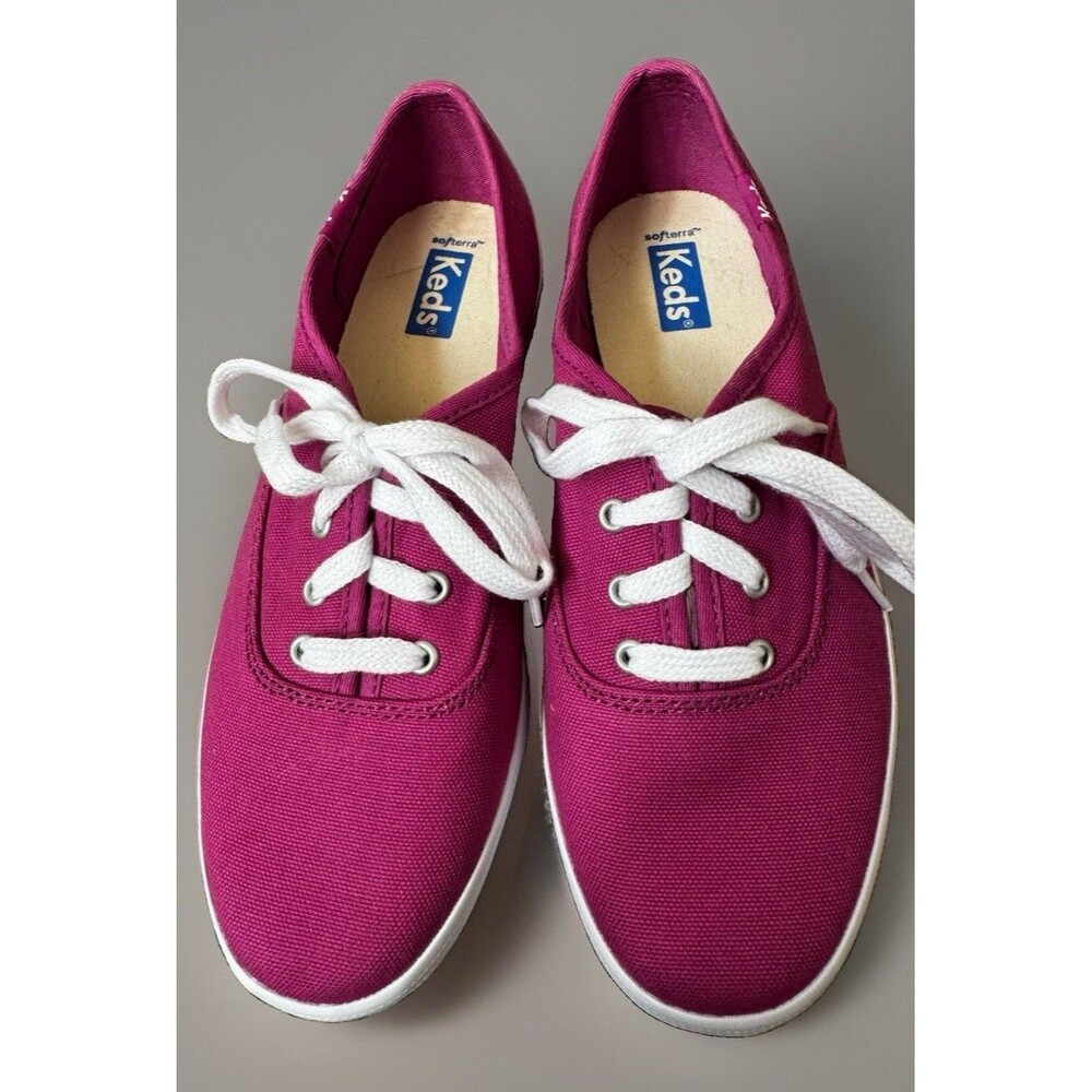 NWOB Keds Fuchsia Dark Pink Sneakers Women 5.5 Lace Up Shoes WF66866